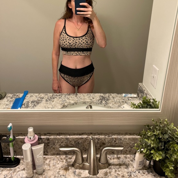 SOLD OUT Beach riot Eva bikini size L - Picture 8 of 10